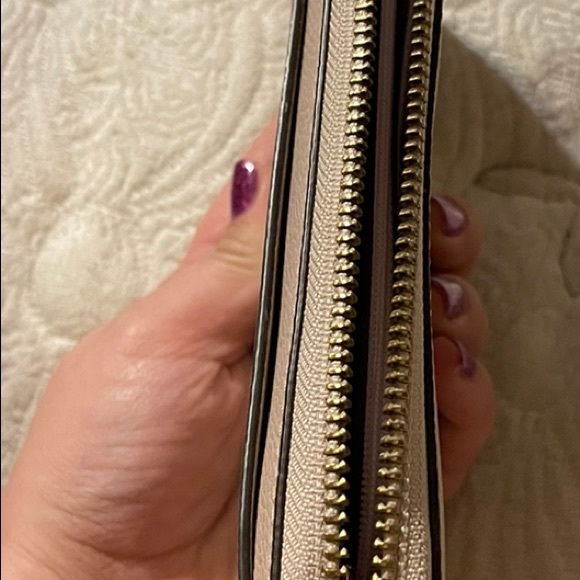 Kate Spade Wallet - Picture 5 of 6